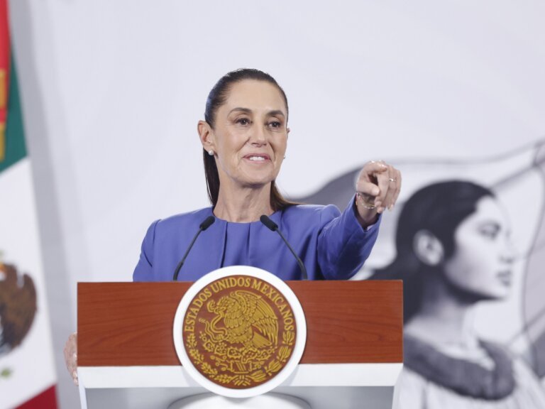 Mexico Upholds Commitment to Cuban Medical Workers Amid U.S. Pressure