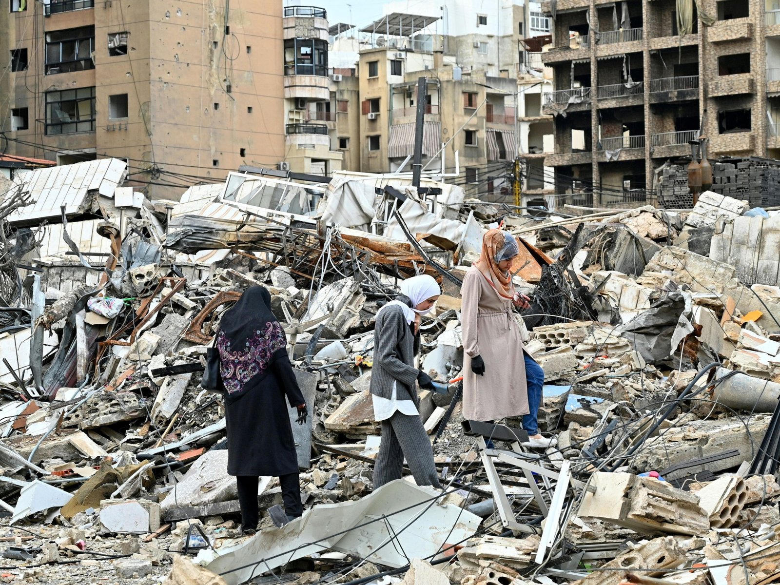 Lebanese Banker Sehnaoui Faces Backlash Amid Support for Israel