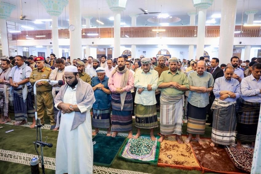 Leadership Council Members and Prime Minister Join Worshippers for Eid al