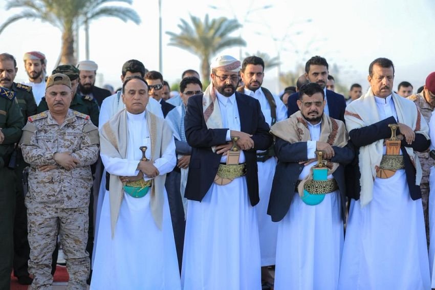 Presidential Leadership Council Member Al-Arada Joins Worshippers for Eid al
