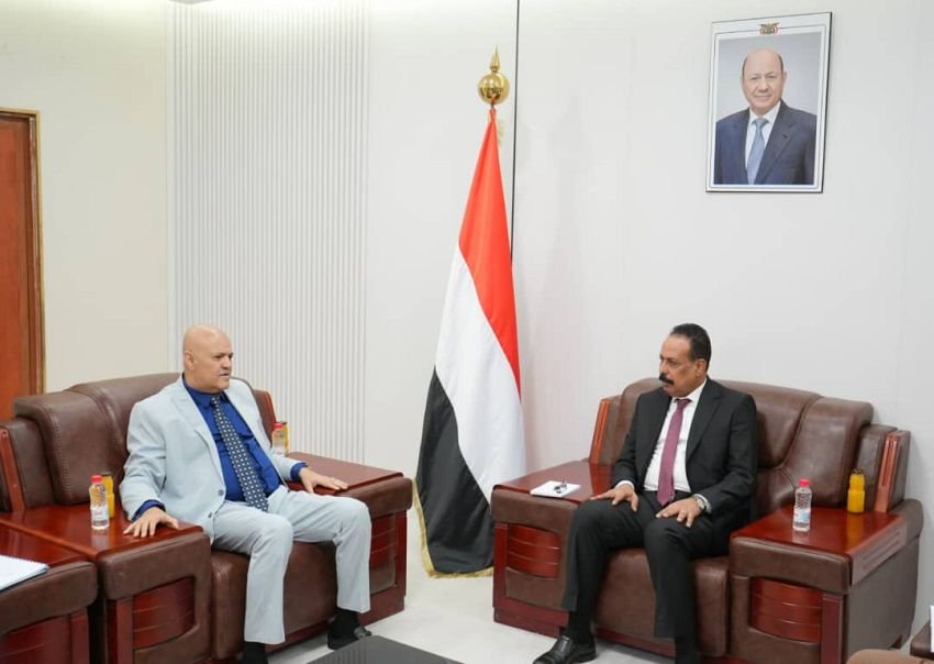 Public Works Minister Engages with Taiz Governor on Stalled Projects