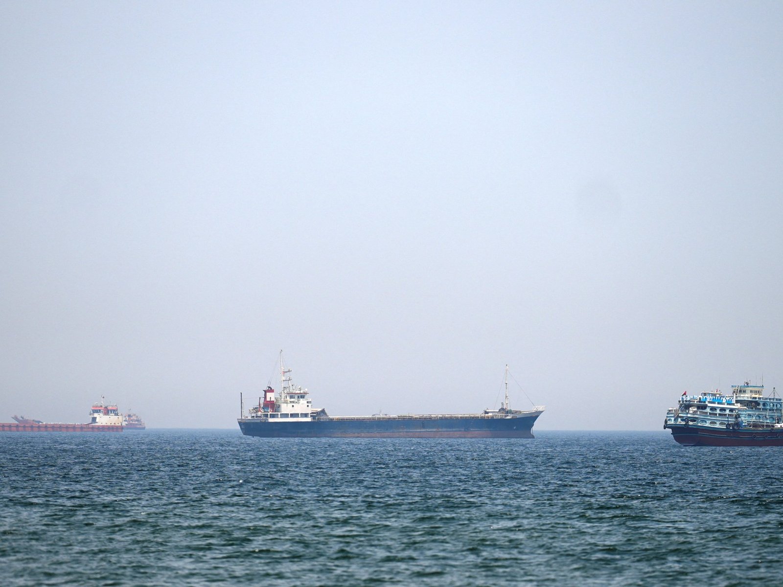 Trump Announces US Support to Facilitate Passage of Ships in Hormuz Strait