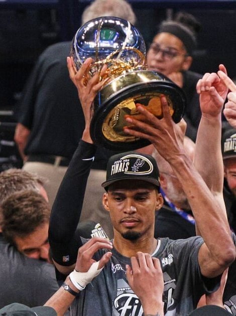 Spurs beat reigning champions Thunder in Game 7 to set up NBA finals date with Knicks