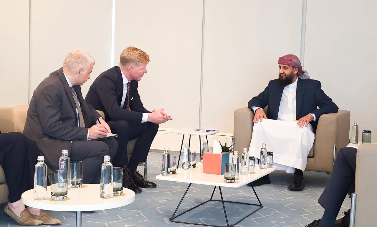 UN Envoy Meets with PLC Member al-Muharrami to Discuss Yemen's Peace Efforts