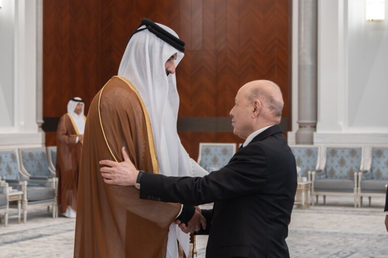 Condolences from President al-Alimi extended to Qatar's Emir for Sheikh Hamad's passing.