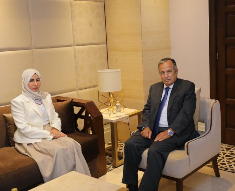 Yemeni Foreign Minister Afrah al-Zouba meets Arab League Secretary-General Nabil Fahmy in Cairo