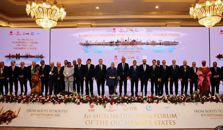 Delegates from Organization of Islamic Cooperation member states stand for a group photograph at the opening of the first Muslim Diaspora Forum in Ankara.