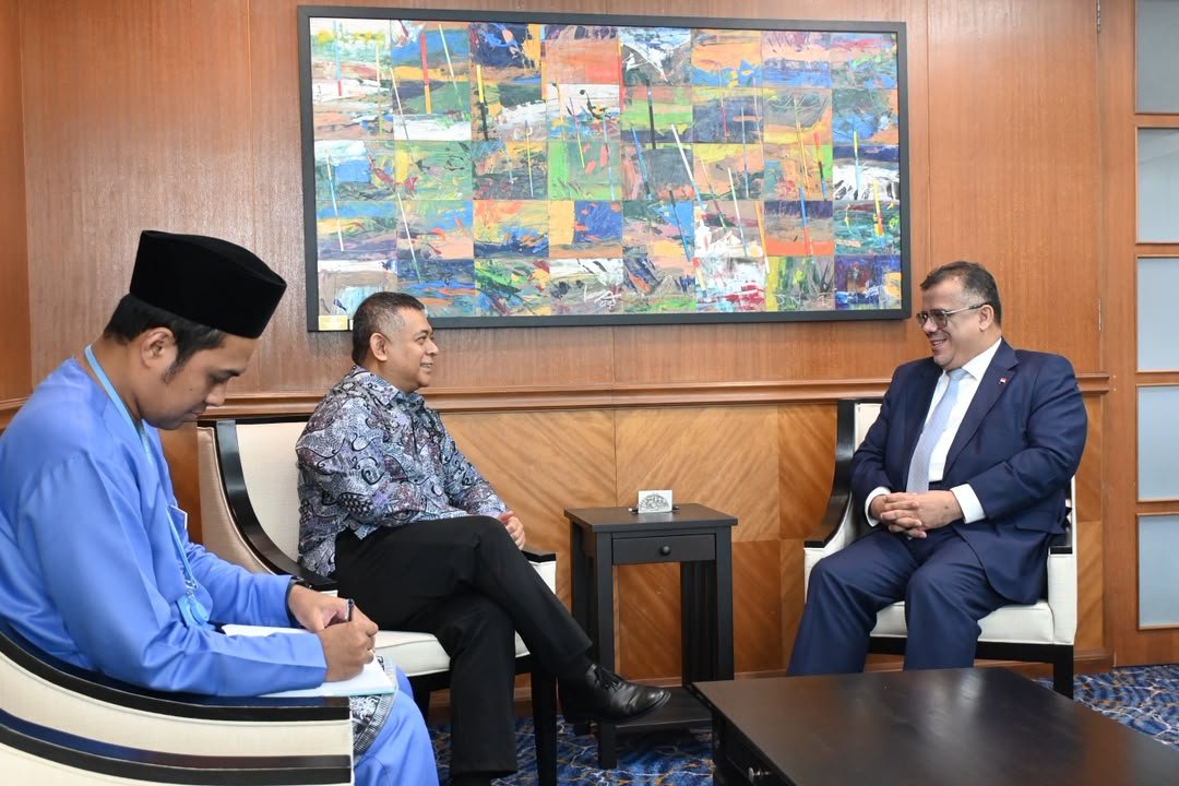 Yemen's ambassador to Malaysia meets a Malaysian foreign ministry official in Kuala Lumpur