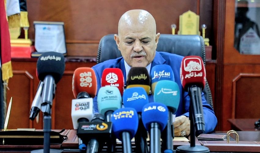 The governor of Taiz speaks at a news conference where he appealed for the Houthi siege of the governorate to be lifted.